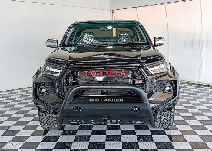 Used 12
                    TOYOTA
                     for Sale Image